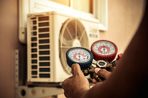 Professional Hvac technician working in Waco, KY